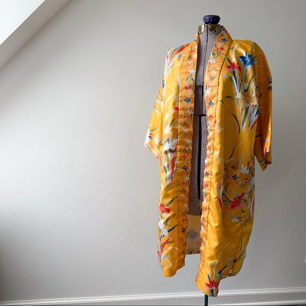 Gorgeous Vintage Kimono, made in Japan